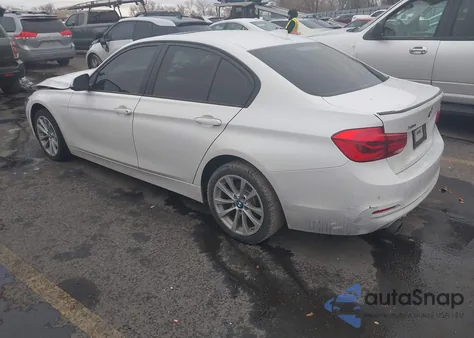 2017 BMW 320I xDrive z USA, uszkodzony, nr VIN WBA8A3C36HK692236